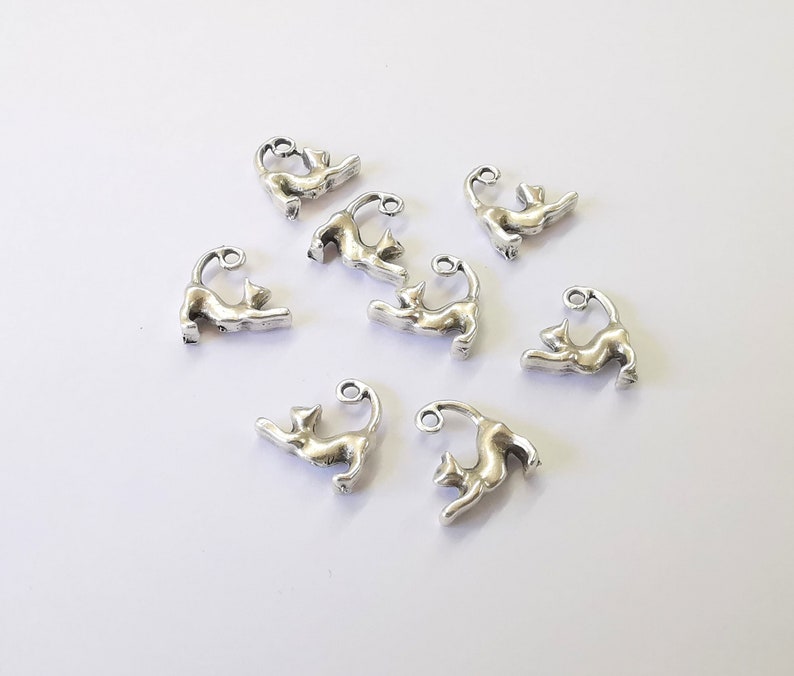 10 Cat Charms Antique Silver Plated Charms (15x14mm) G25020