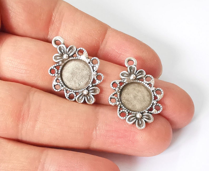 2 Flowers Frame Pendant Blank Bezel Antique Silver Plated Pendant (29x20mm) (12mm Blank Size) G24902