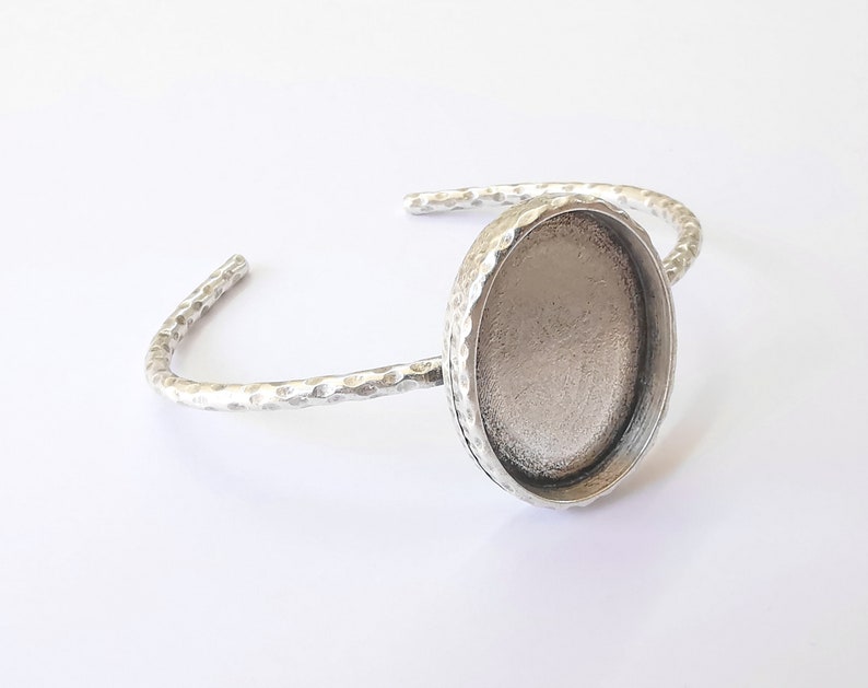 Bracelet Blank Cuff Bezel Resin Bangle inlay Blank Glass Cabochon Base Bezel Hammered Adjustable Antique Silver Bracelet (30x22mm) G24920