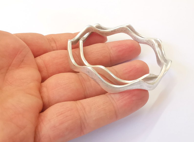 Silver Circle Pendant Antique Silver Plated Large Connector ,Findings (68mm) G24923