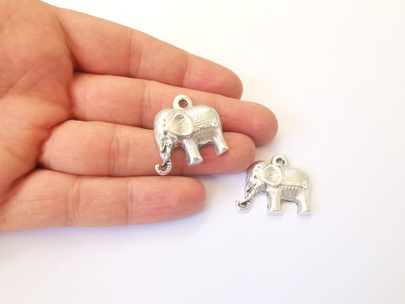 2 Elephant Charm Antique Silver Plated Charms (28x27mm) G24930