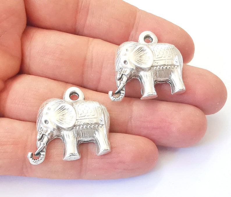 2 Elephant Charm Antique Silver Plated Charms (28x27mm) G24930