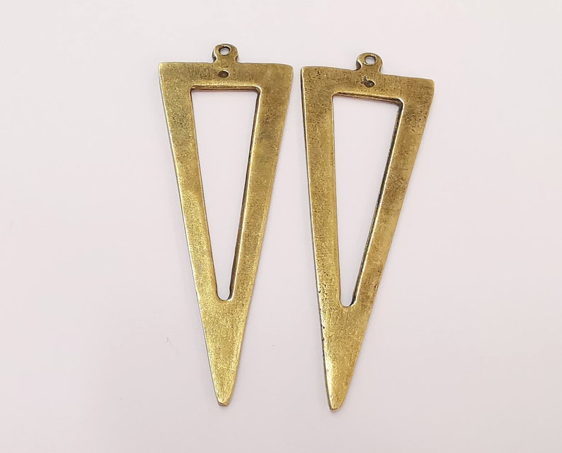 2 Triangle charms Antique bronze plated charms (81x30mm) G25034