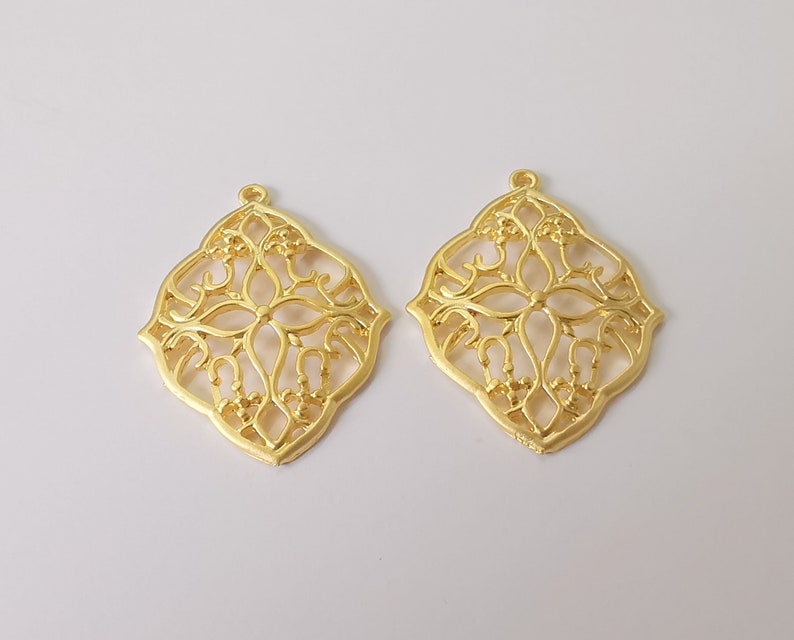 2 Flower filigree charms Gold plated charms (41x31mm) G25078