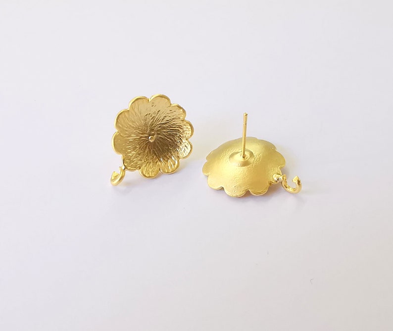 Flower Earring Stud Base Gold Plated Brass Earring 1 pair (23x18mm) G24943