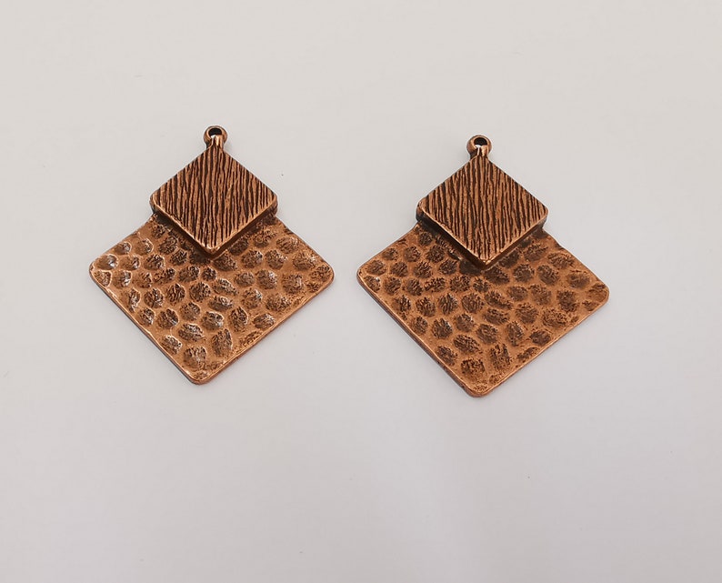 2 Hammered brushed charms Antique copper plated charms (43x35mm) G25097