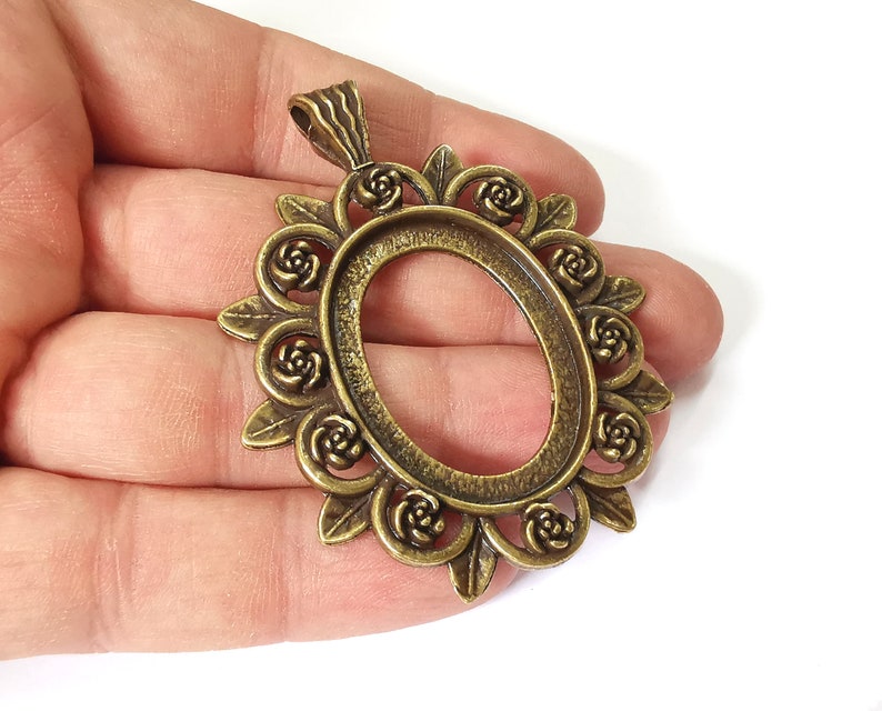 Rose leaf oval frame pendant base blank Antique bronze plated pendant (65x53mm) G25108