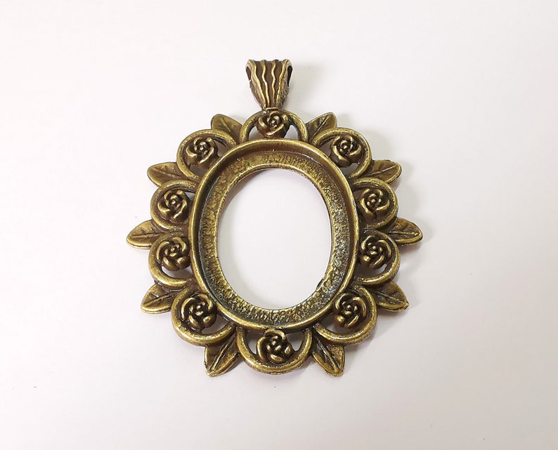 Rose leaf oval frame pendant base blank Antique bronze plated pendant (65x53mm) G25108