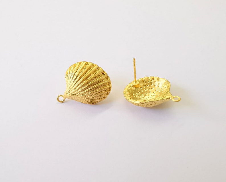 Sea Shell Earring Stud Base Gold Plated Brass Earring 1 pair (22x18mm) G24966