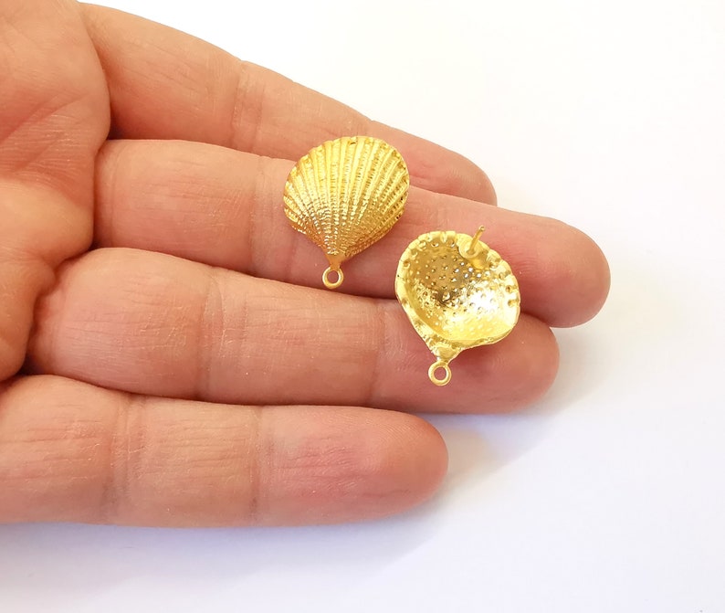 Sea Shell Earring Stud Base Gold Plated Brass Earring 1 pair (22x18mm) G24966