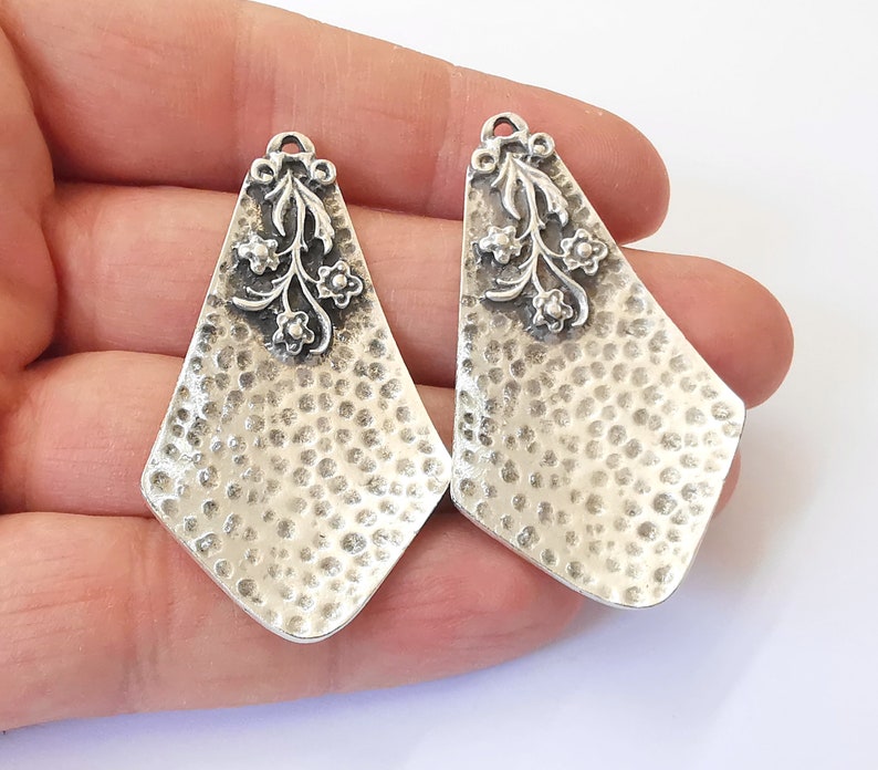 2 Hammered Flowers Charm Ethnic Tribal Charms Rustic Charms Antique Silver Plated Charms (55x32mm) G24987