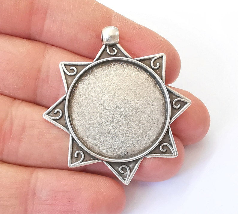 Frame Pendant Blank Antique Silver Plated Pendant (48x44mm) (30mm Blank Size) G24989