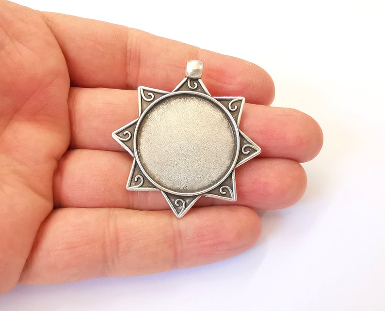 Frame Pendant Blank Antique Silver Plated Pendant (48x44mm) (30mm Blank Size) G24989