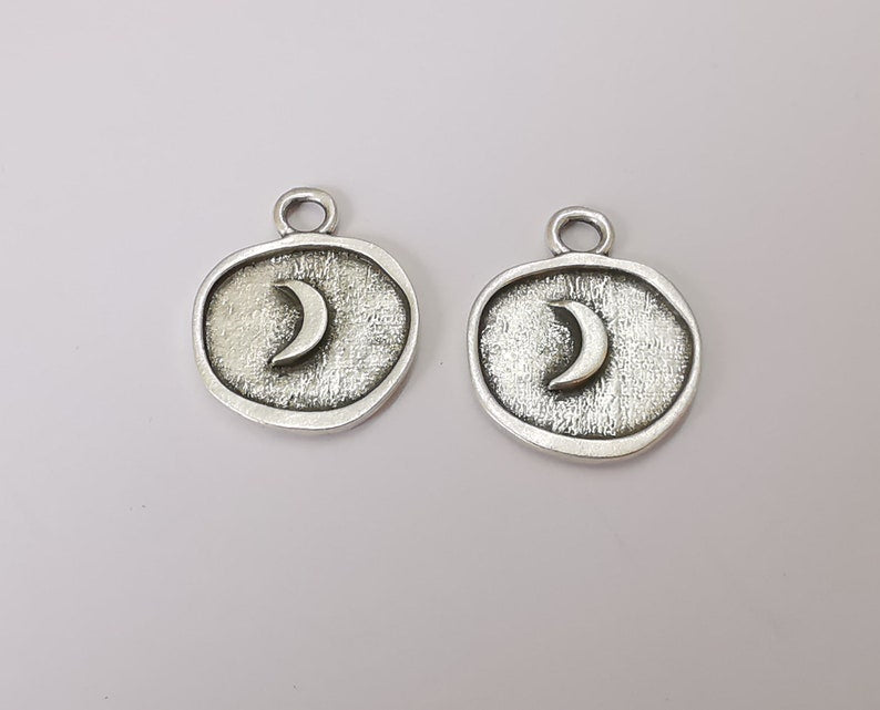 2 Crescent moon charm Antique silver plated charm (25x20mm) G25201