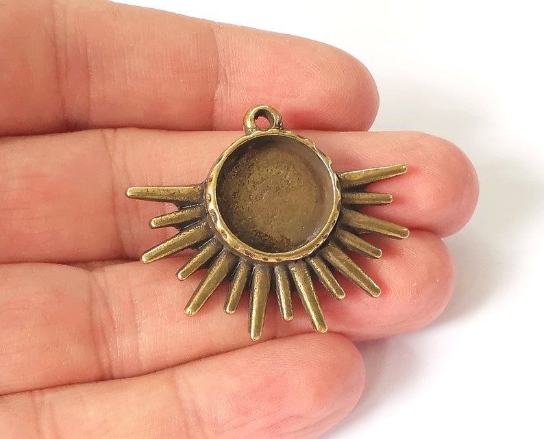 Sun charms blank bezel resin bezel mosaic mountings Antique bronze plated charms (41x34mm) (16 mm Bezel Inner Size) G25216