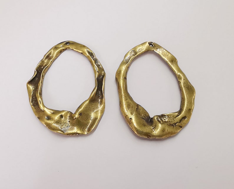 2 Organic shape charms Antique bronze plated charms (53x38mm) G25222