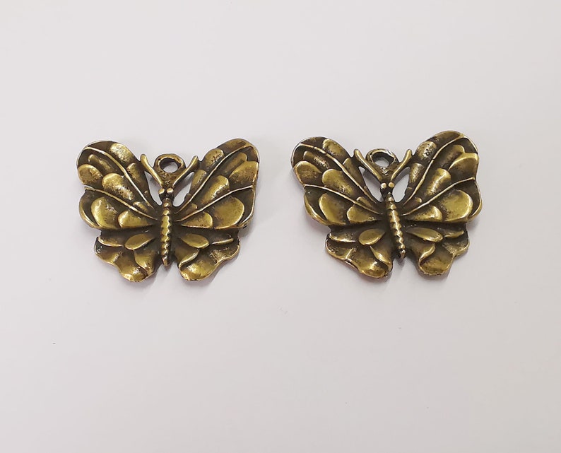 2 Butterfly charms Antique bronze plated charms (28x25mm) G24701