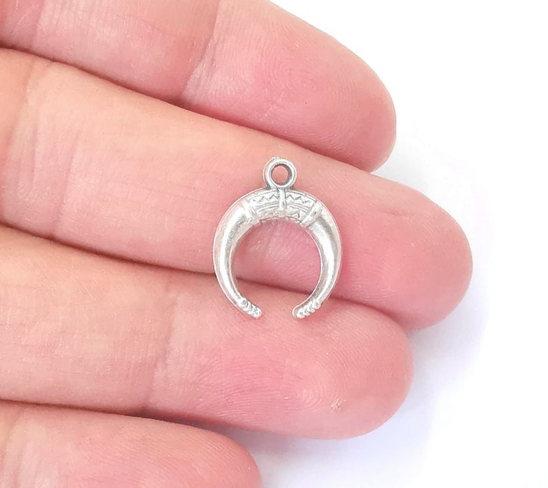 10 Crescent Moon Charm Antique Silver Plated Charm (18x14mm) G25235