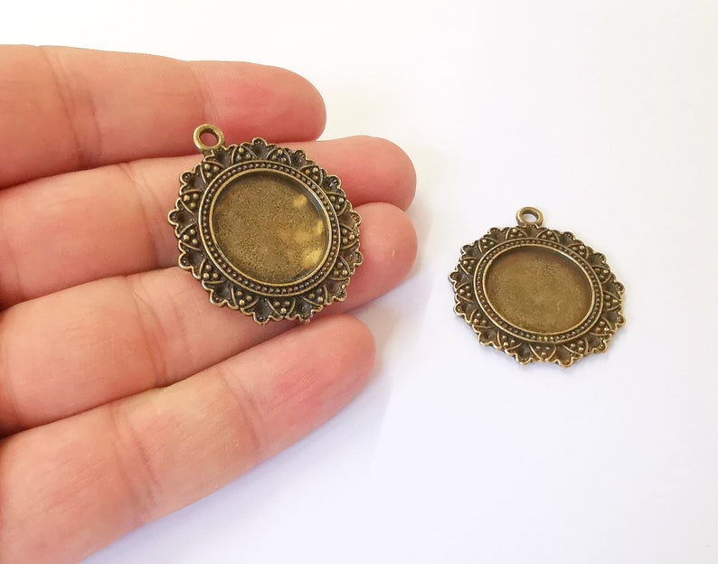 2 Frame Pendant Blank Antique Bronze Plated Pendant (38x34mm) (20mm Blank Size) G25243