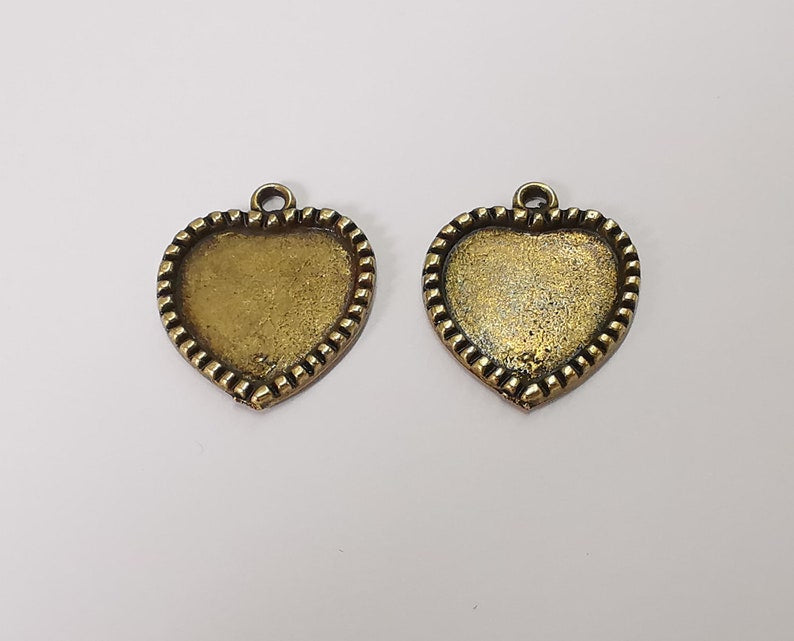 4 Heart charms blank bezel resin mosaic mountings Antique bronze plated charms (25x22mm)( 18x18mm Bezel Inner Size) G25264
