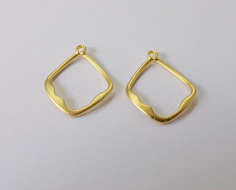 4 Gold charms Gold plated charms (27x21mm) G25296