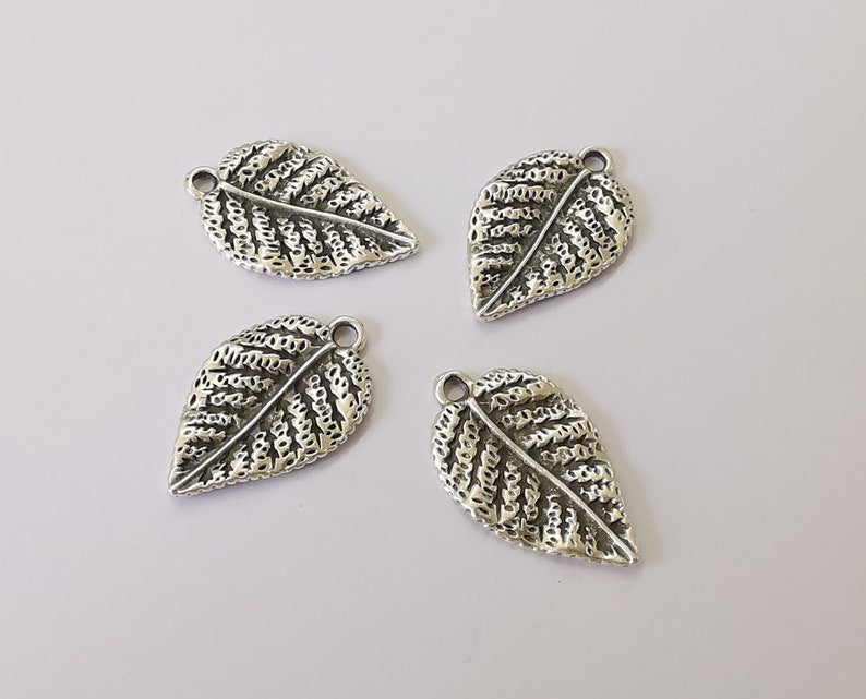 10 Leaf charms Antique silver plated charms (23x14mm) G25305