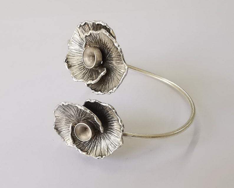 Flower wire bracelet cuff blank bezel Glass cabochon base Adjustable antique silver plated brass (8mm ) G25062