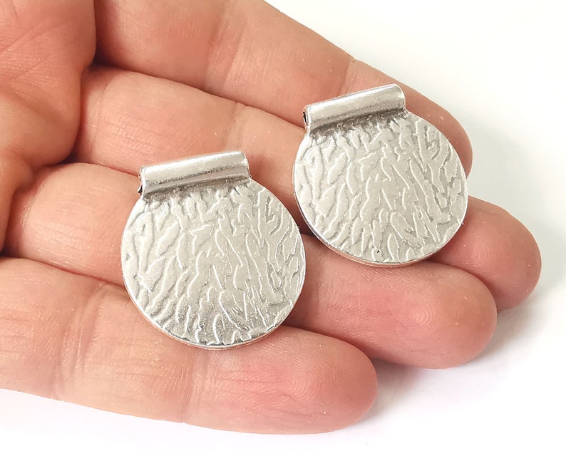 2 Curved textured round charms Antique Silver Plated Charms (31x28mm) G25077