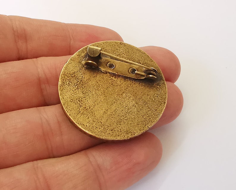 Hammered brooch holders Pin brooch Blanks Brooch Bezel Antique bronze plated brooch Pin findings (35mm Bezel size) G25321