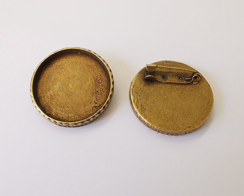 Hammered brooch holders Pin brooch Blanks Brooch Bezel Antique bronze plated brooch Pin findings (35mm Bezel size) G25321