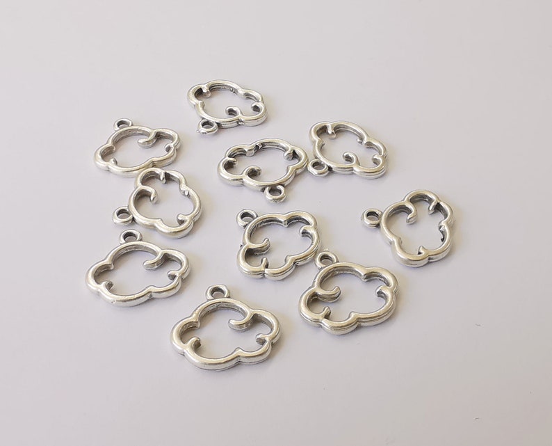 10 Cloud charms Antique silver plated charms (14x13mm) G25329