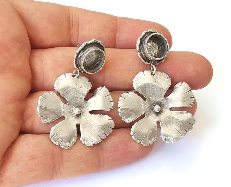 Flower dangle earring Stud Base Earring posts Antique silver plated brass earring bezel blank settings 1 pair (10mm blank) G25336