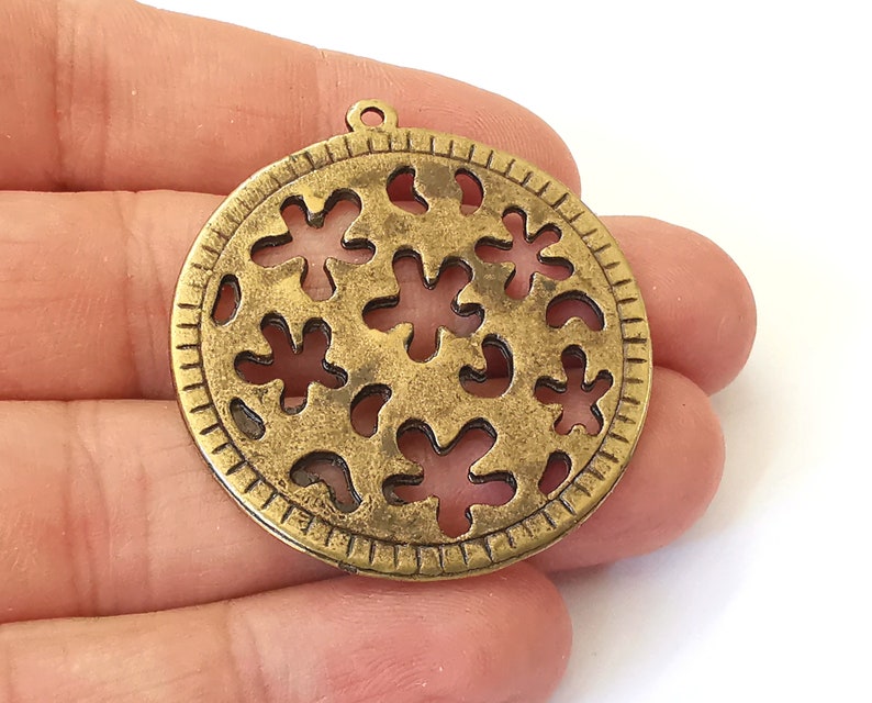 2 Flower round charm Antique bronze plated charms (43x40mm) G25340