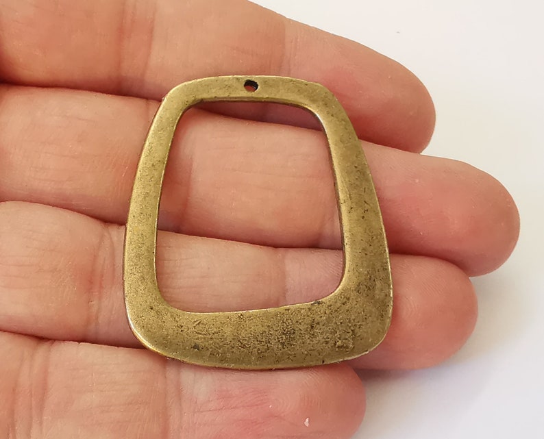 2 Geometric charms Antique bronze plated charms (44x37mm) G25342