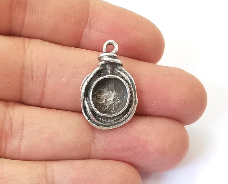 Silver pendant blank cabochon bezel Mosaic base inlay blank resin Antique Silver Plated Brass ( 10mm bezel) G25362