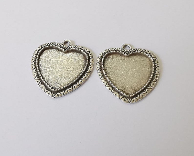 2 Heart charms blank bezel resin bezel mosaic mountings Antique silver plated charms (35x32mm)( 25x23 mm Bezel Inner Size) G25370