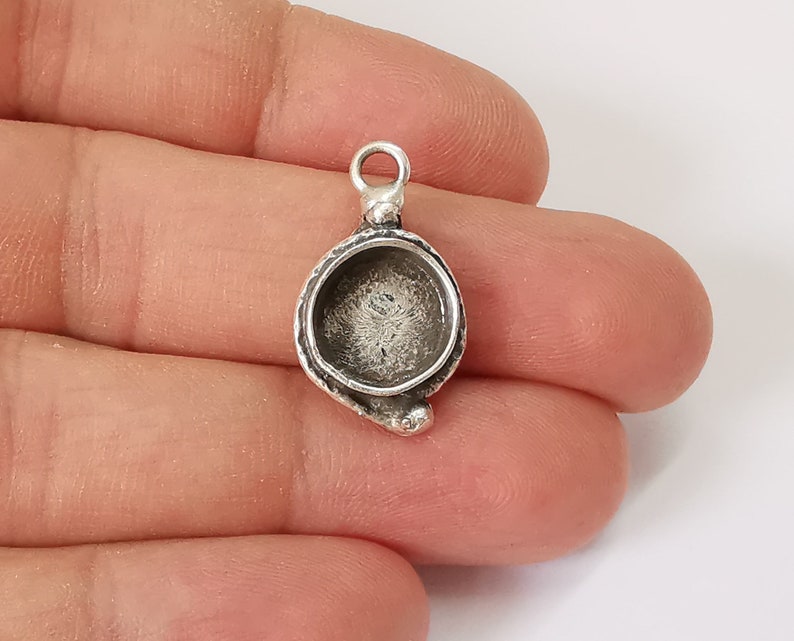 Silver pendant blank cabochon bezel Mosaic base inlay blank resin Antique Silver Plated Brass ( 11mm bezel) G25381