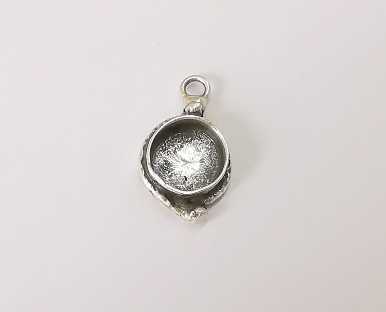 Silver pendant blank cabochon bezel Mosaic base inlay blank resin Antique Silver Plated Brass ( 11mm bezel) G25381