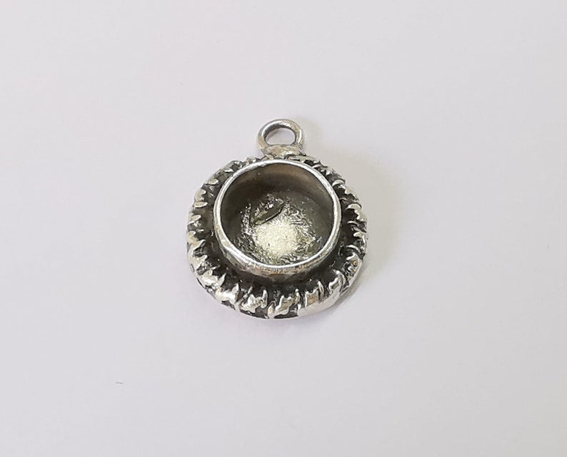 Silver pendant blank cabochon bezel Mosaic base inlay blank resin Antique Silver Plated Brass ( 10mm bezel) G25384