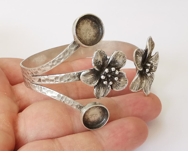 Flowers bracelet brass cuff blank bezel Glass cabochon base Adjustable antique silver plated brass (12mm Blanks ) G25169