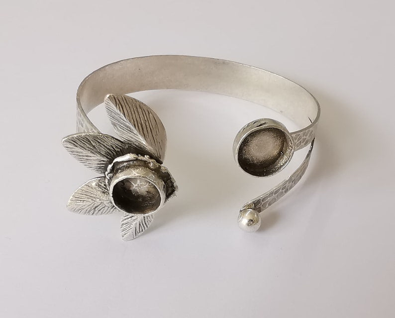 Leaves bracelet brass cuff blank bezel Glass cabochon base Adjustable antique silver plated brass (11mm and 10 mm Blanks ) G25184