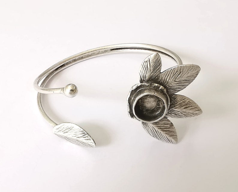 Leaf bracelet brass cuff blank bezel Glass cabochon base Adjustable antique silver plated brass (10 mm Blank ) G25188