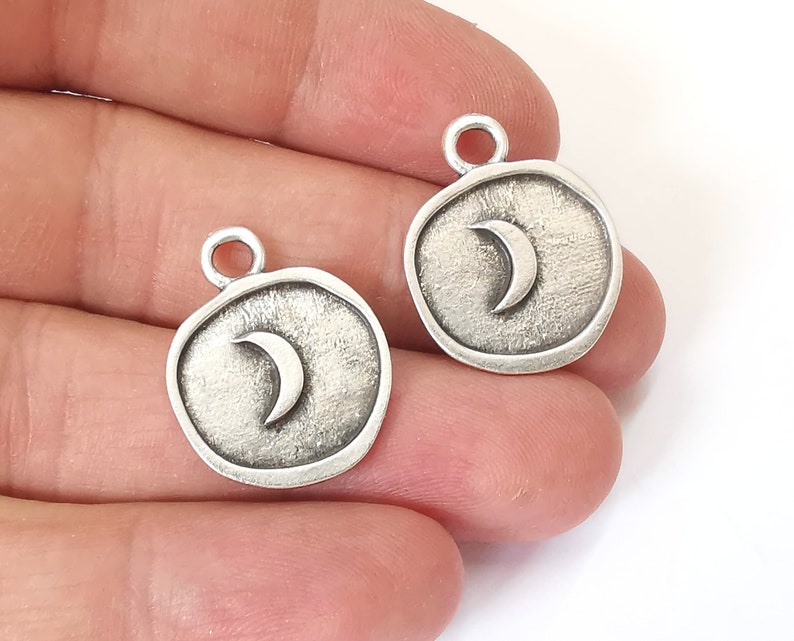 2 Crescent moon charm Antique silver plated charm (25x20mm) G25201