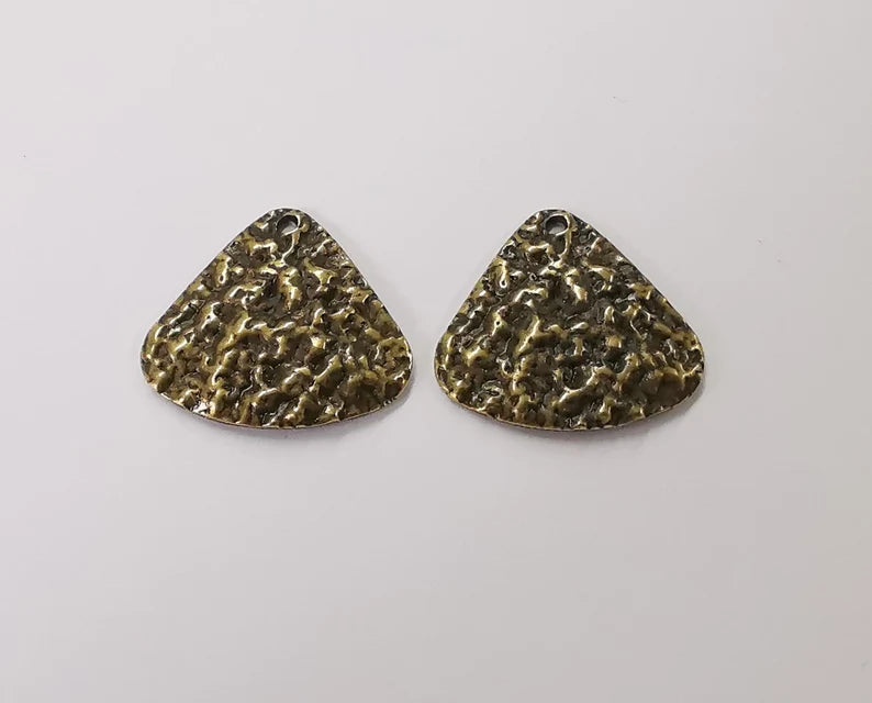 2 Organic shape charms Antique bronze plated charms (24x22mm) G27872