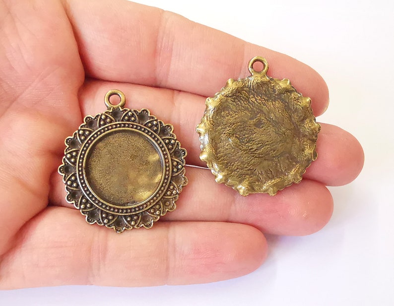 2 Frame Pendant Blank Antique Bronze Plated Pendant (38x34mm) (20mm Blank Size) G25243