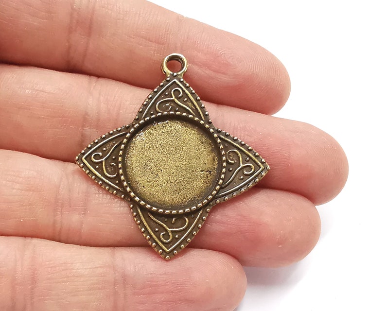 2 Antique bronze frame pendant blank Antique bronze plated pendant (44x39mm) (20mm Blank Size) G25256