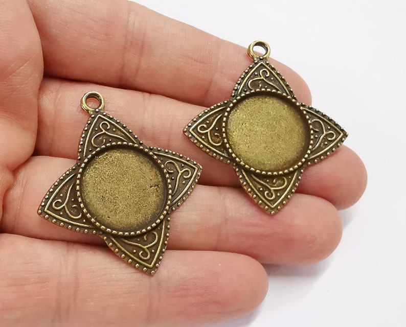 2 Antique bronze frame pendant blank Antique bronze plated pendant (44x39mm) (20mm Blank Size) G25256