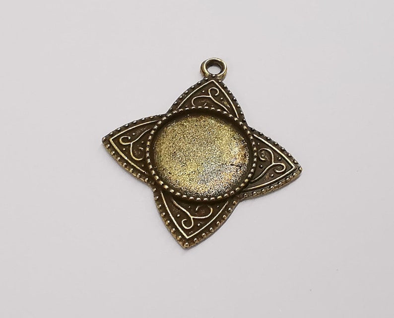 2 Antique bronze frame pendant blank Antique bronze plated pendant (44x39mm) (20mm Blank Size) G25256