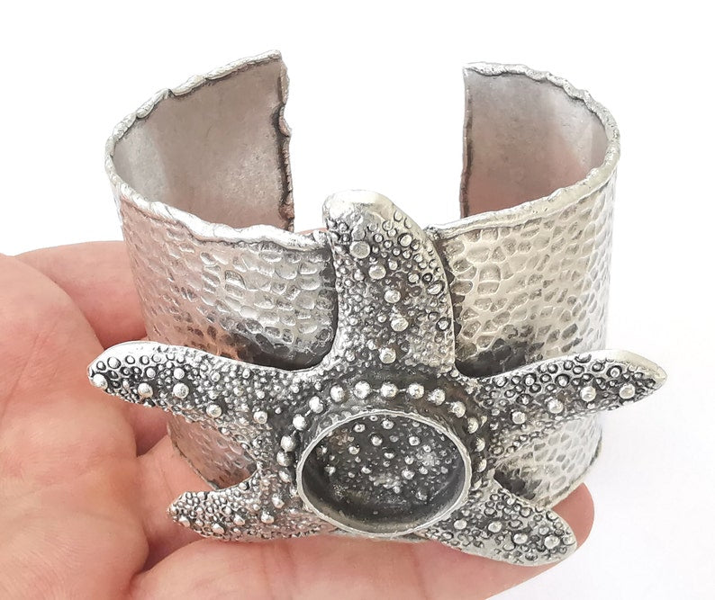 Starfish bracelet cuff blank bezel Glass cabochon base Adjustable antique silver plated brass (20mm ) G25527