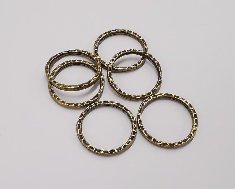 10 Hammered circle findings Double sided Antique bronze plated circle (20 mm) G25276